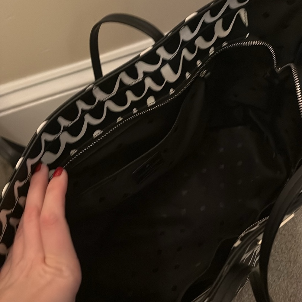 Kate Spade Purse - Picture 4 of 8